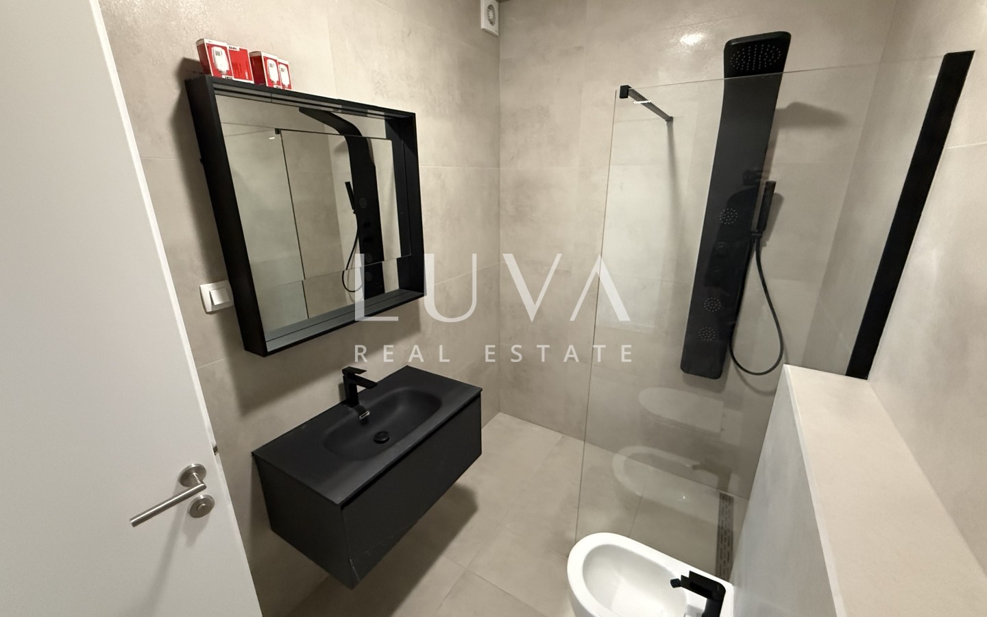 Zagreb, Perjavica, moderan 3s stan s terasom, 88 m² na prodaju