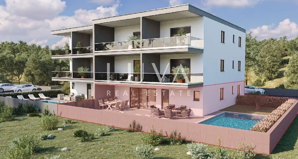 Istria, Novigrad, Ground-Floor Apartment with a Swimming Pool