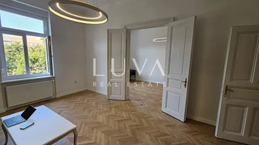 Center, Svačić Square, apartment 101m² for residential rent