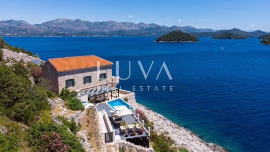 Jedinstvena kuća za odmor na pustom otoku, investicijska prilika