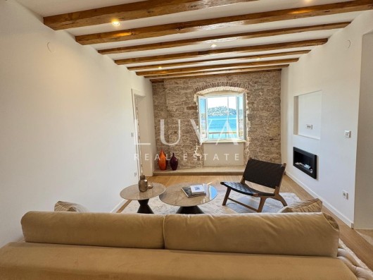 Šibenik, centar, luksuzan stan 150m2 s pogledom na more
