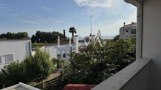 Istra, Novigrad, kuća na dvije etaže u blizini mora, 93 m2