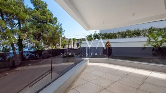 Opatija, luksuzna novogradnja s vrtom, stan NKP 134,33 m2