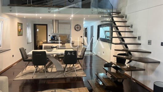 Šibenik, ekskluzivan stan 90 m2 s galerijom u srcu grada