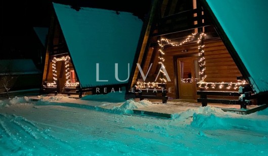 Bjelolasica, resorts s 3 kuće za odmor, investicija