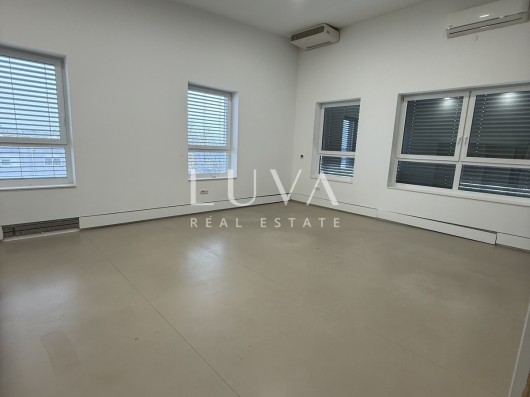 Zagreb, Kamenarka, poslovni prostor 404,81m2 za najam