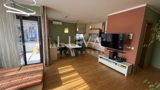 Zagreb, Petrova, spacious apartment with 4R and 2 GPM, 120 m²