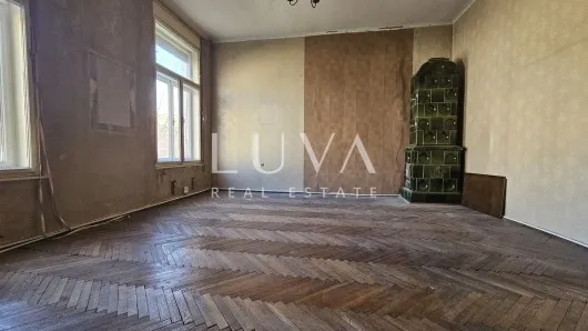 Zagreb, Svačićev trg, stan 135m2 za adaptaciju, prodaja