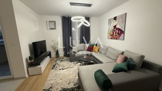 Zagreb, Vukomerec, novouređeni stan s 2S, 84 m²