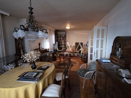 Zagreb, Pantovčak, 2s stan, 73m², 2 balkona, za adaptaciju na prodaju