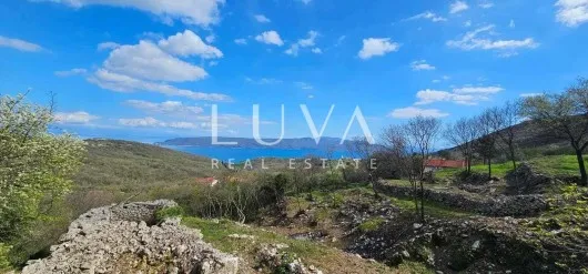Kvarner, Brseč, građevinsko zemljište 1.173 m2 s pogledom na more na prodaju