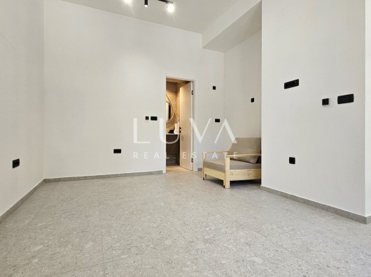 Zagreb, Branimirova, poslovni prostor 35m2, najam