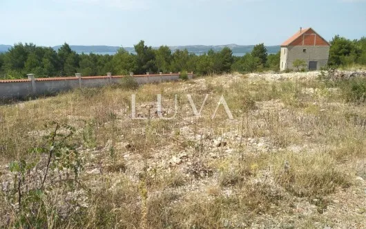 Gračac, Skradin, 2.000 m² großes Baugrundstück in Meeresnähe zu verkaufen