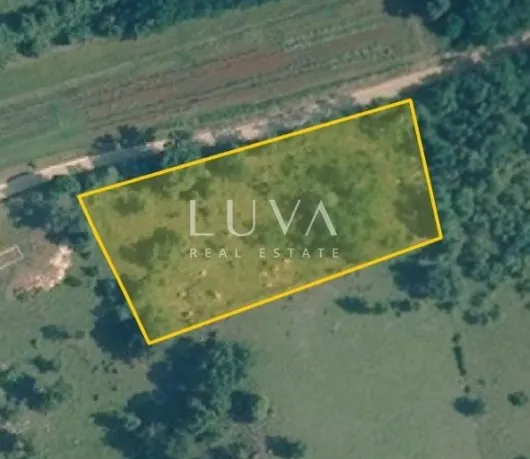 Istria, Završje – Building Land in a Small Istrian Village 3.645 m²